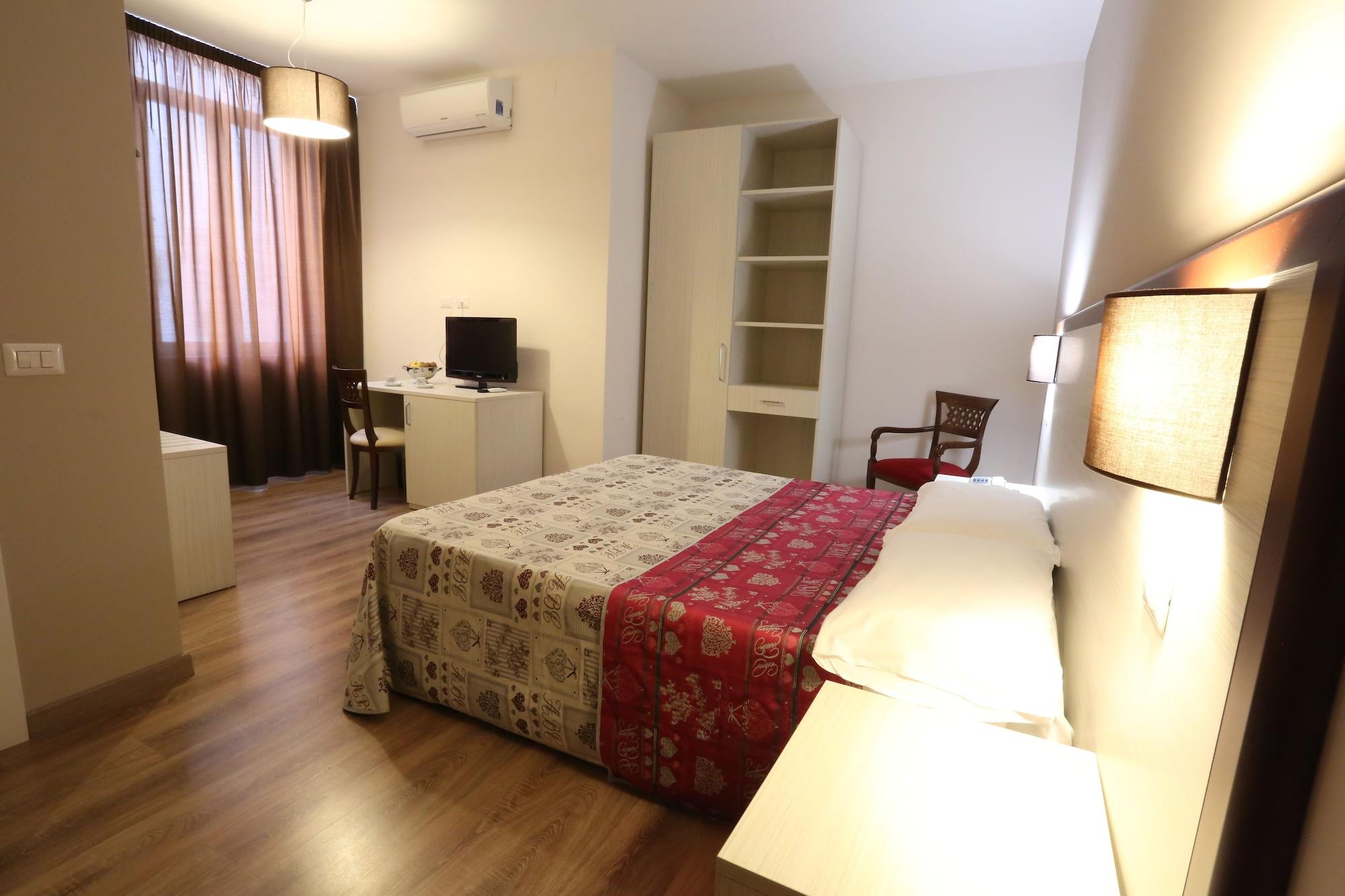Hotel Europa Foggia Kültér fotó