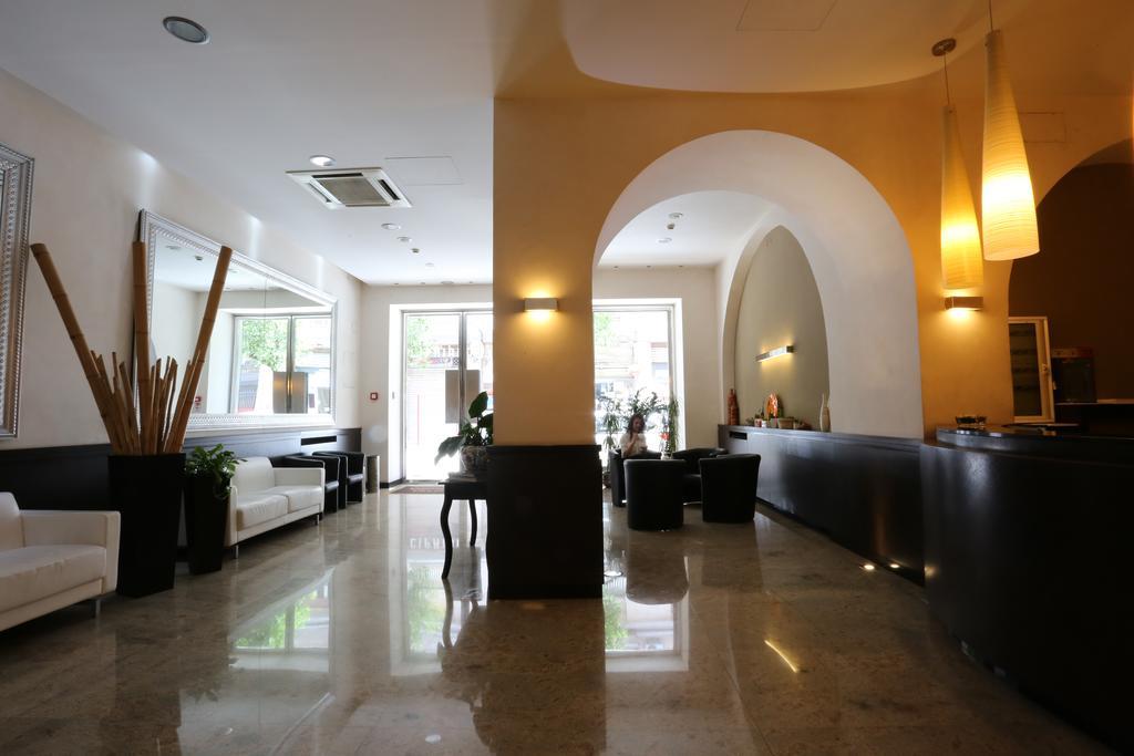Hotel Europa Foggia Kültér fotó