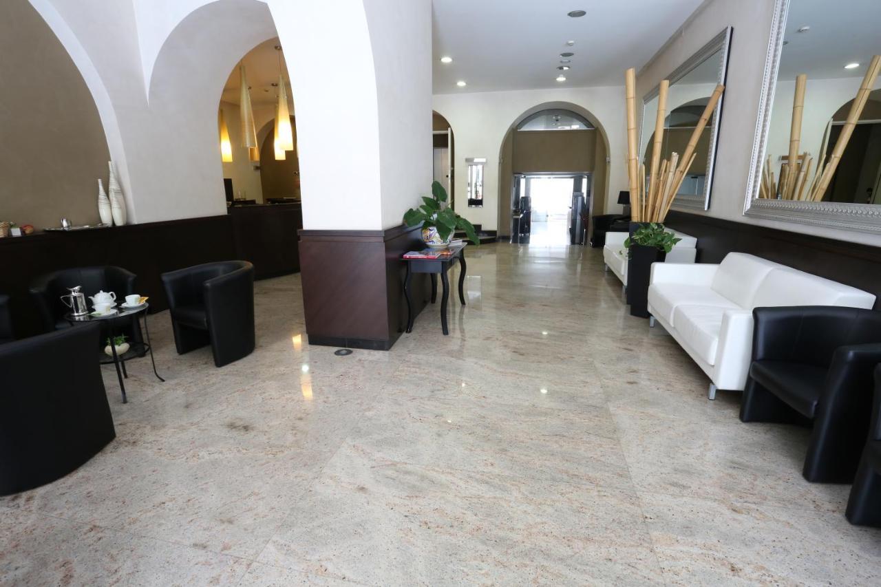 Hotel Europa Foggia Kültér fotó
